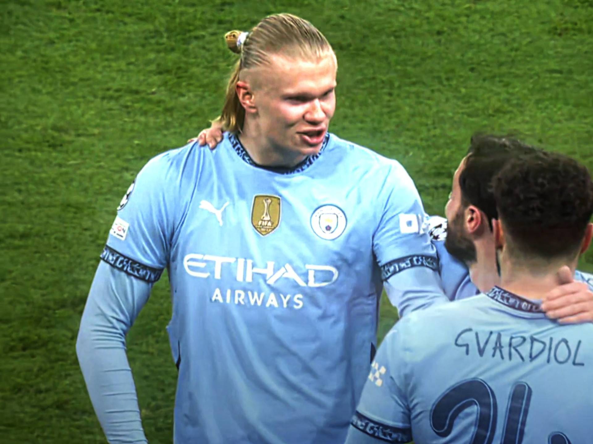 九游游戏哈兰德在皇家马德里比赛中战术调整，爆冷引发热议！的简单介绍