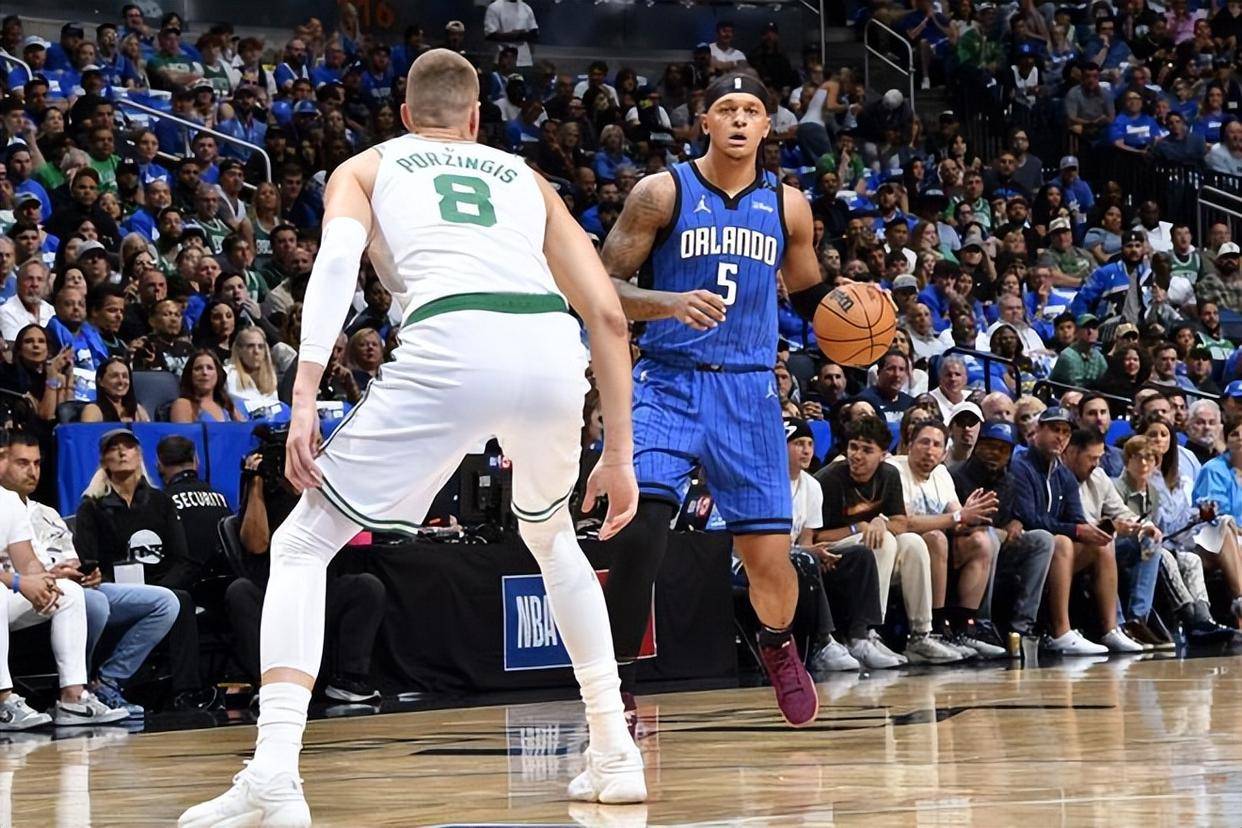 九游APP塔图姆连续十场比赛得分超过比赛规则变更，澳大利亚队不断突破！比赛高潮迭起的简单介绍